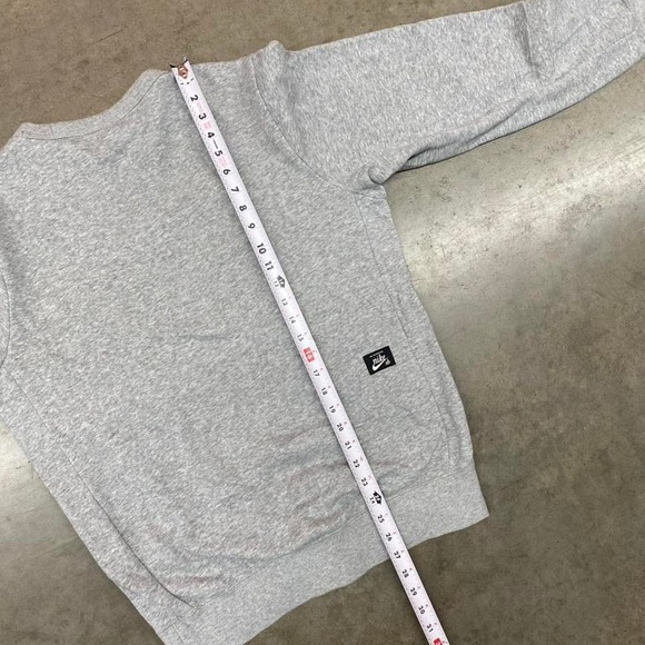 Grey Nike SB crewneck sweatshirt Y2K size M - Picture 5 of 7